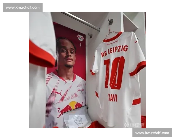 哈维 - 西蒙斯转会遇冷：莱比锡标价 7000 万欧仍无人问津