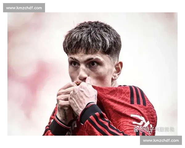 罗马诺确认曼联接触沃特金斯：红魔锋线引援进入实质性阶段